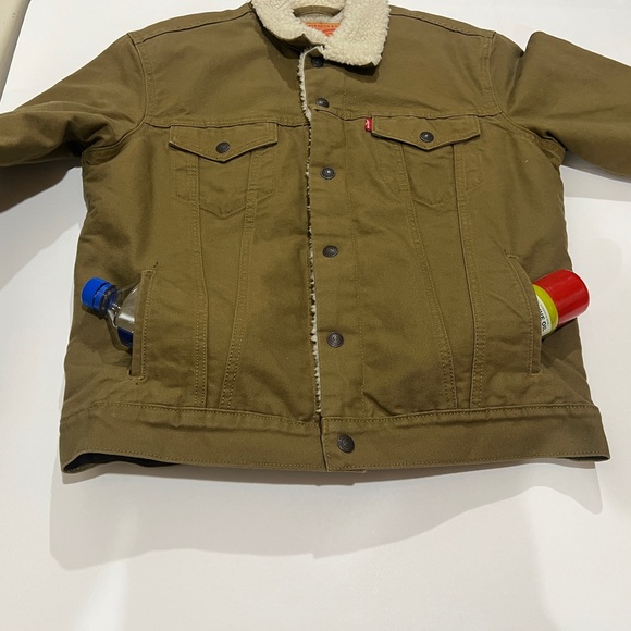 Levi’s Sherpa Lining, Denim Jacket, Medium - Picture 16 of 17